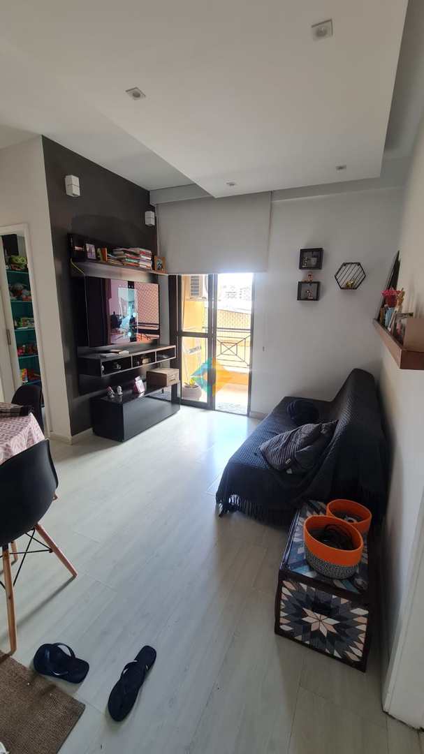 Apartamento à venda com 2 quartos, 69m² - Foto 1