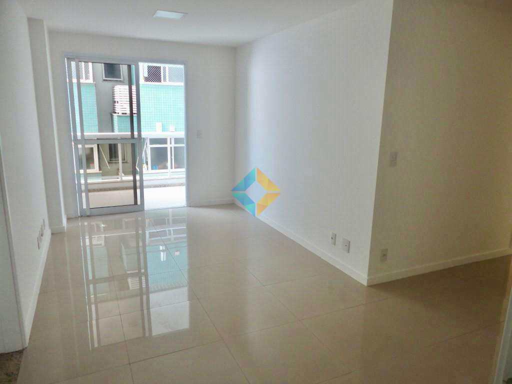 Apartamento à venda com 2 quartos, 68m² - Foto 2