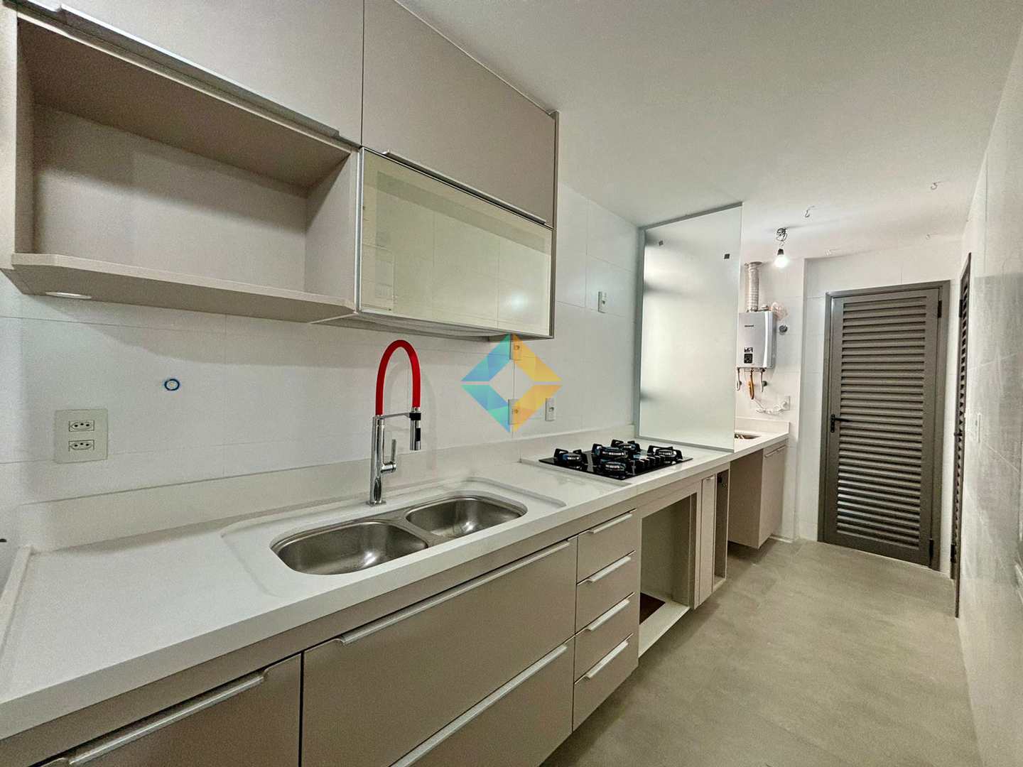 Apartamento à venda com 3 quartos, 93m² - Foto 29