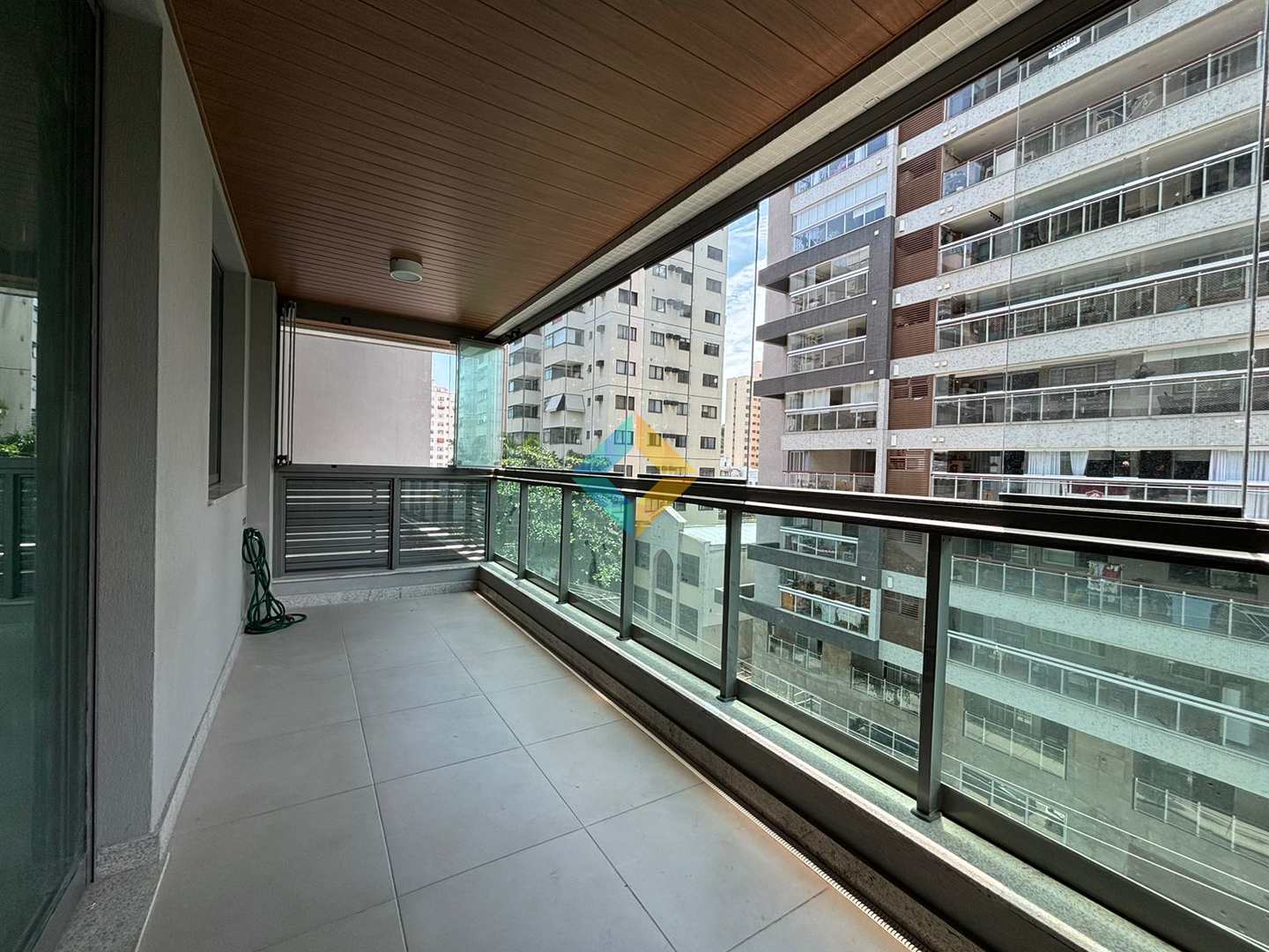 Apartamento à venda com 3 quartos, 93m² - Foto 8