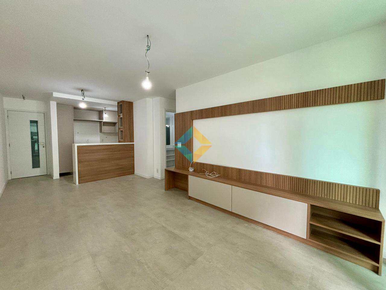 Apartamento à venda com 3 quartos, 93m² - Foto 5