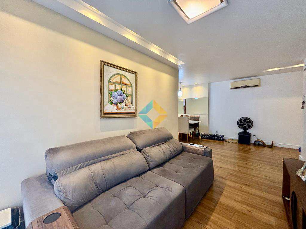 Apartamento à venda com 2 quartos, 79m² - Foto 2