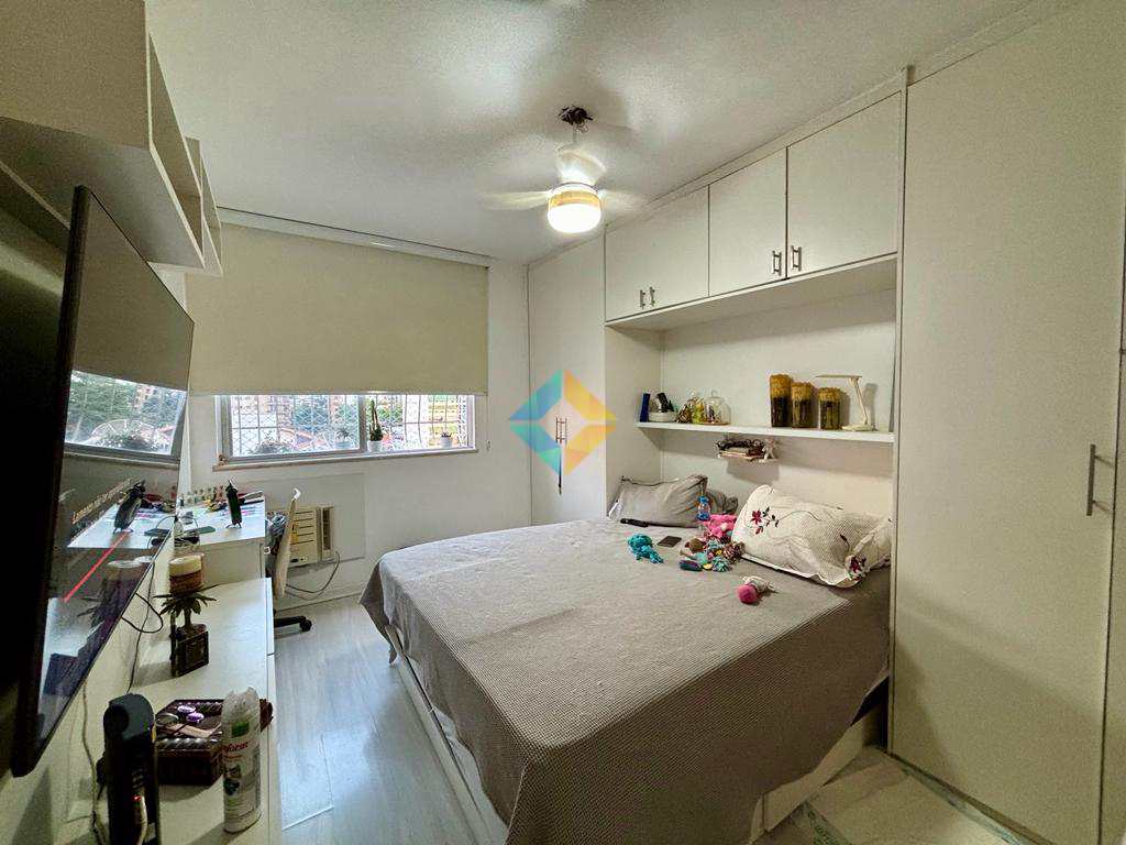 Apartamento à venda com 2 quartos, 76m² - Foto 9