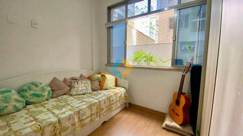 Apartamento à venda com 3 quartos, 135m² - Foto 9