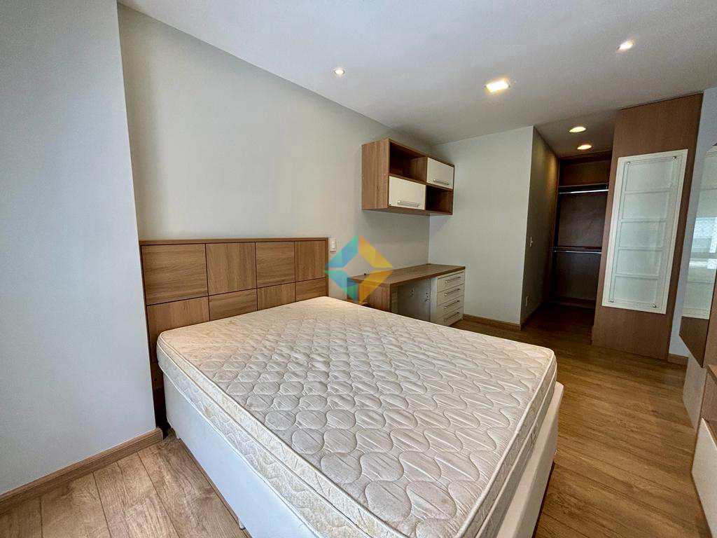 Apartamento à venda com 3 quartos, 120m² - Foto 17