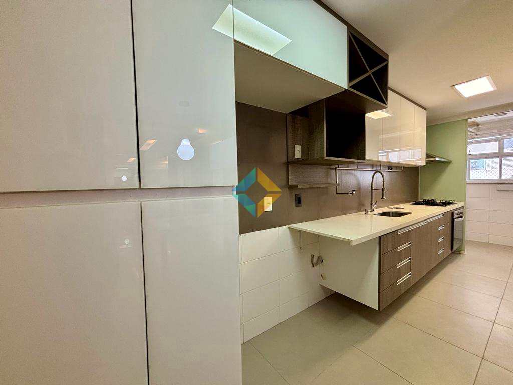 Apartamento à venda com 3 quartos, 120m² - Foto 14