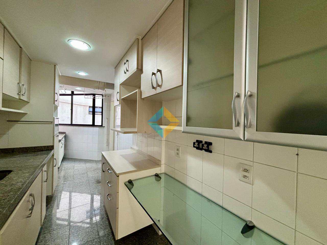 Apartamento à venda com 3 quartos, 106m² - Foto 29