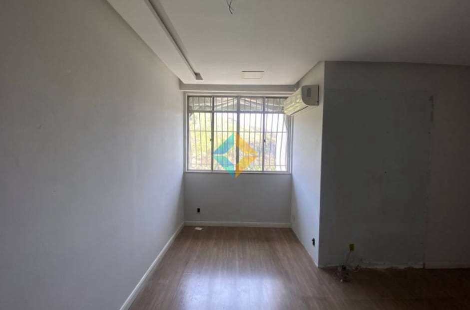 Apartamento à venda com 2 quartos, 65m² - Foto 1