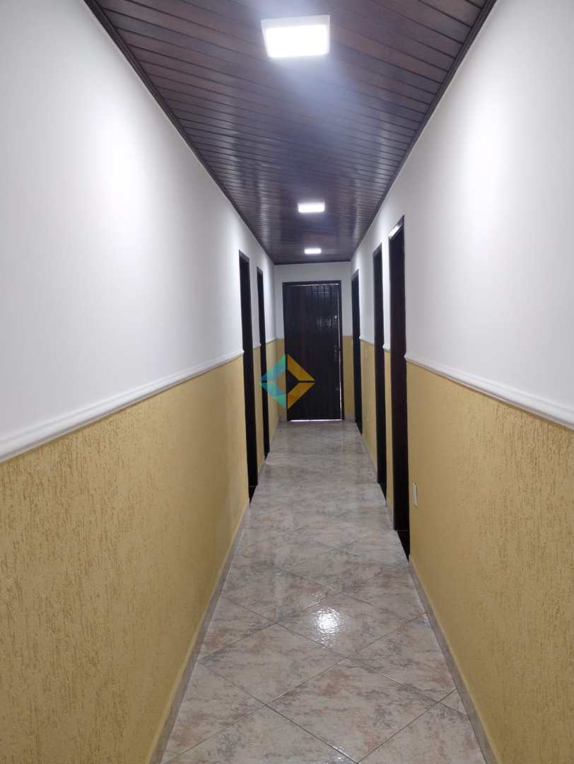 Casa para alugar com 3 quartos, 200m² - Foto 3