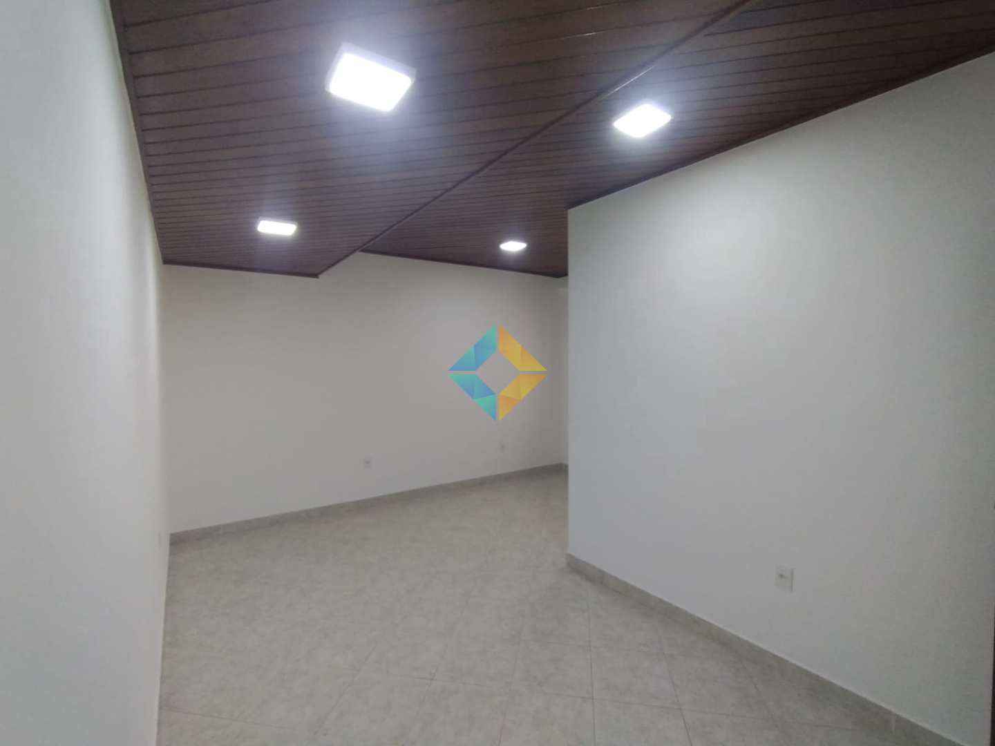 Casa para alugar com 3 quartos, 200m² - Foto 6