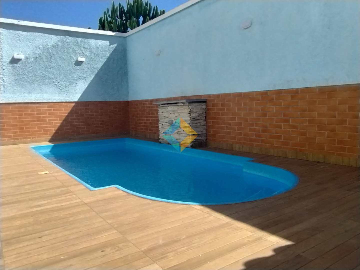 Casa para alugar com 3 quartos, 200m² - Foto 13