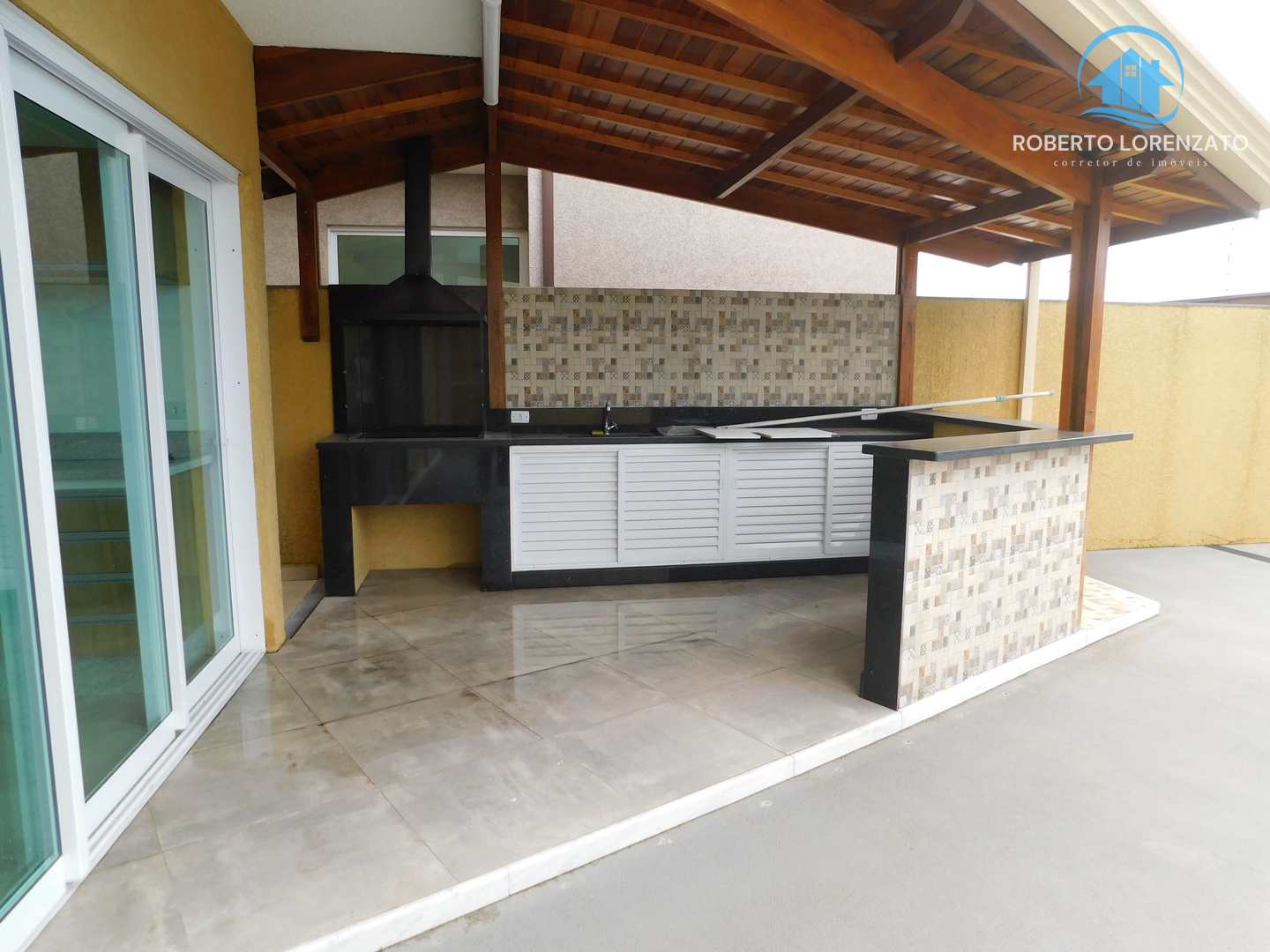 Casa à venda com 4 quartos, 200m² - Foto 8