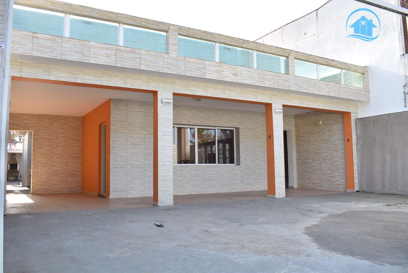 Casa à venda com 3 quartos, 160m² - Foto 1