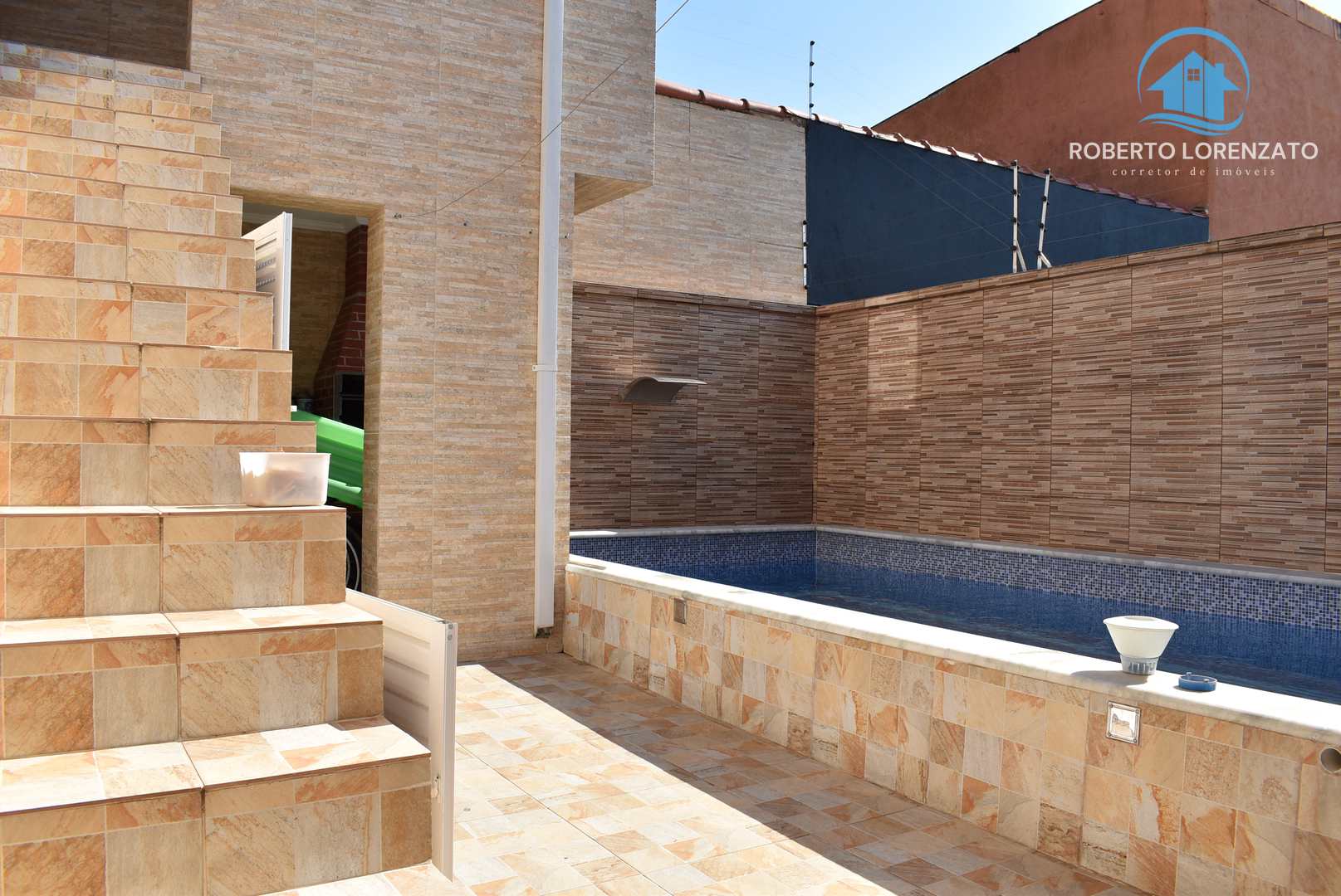 Casa à venda com 3 quartos, 90m² - Foto 4