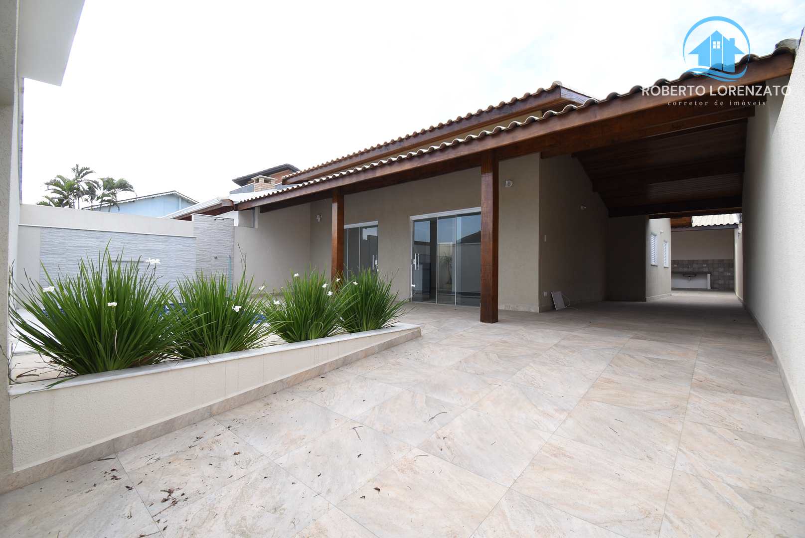 Casa à venda com 3 quartos, 148m² - Foto 1