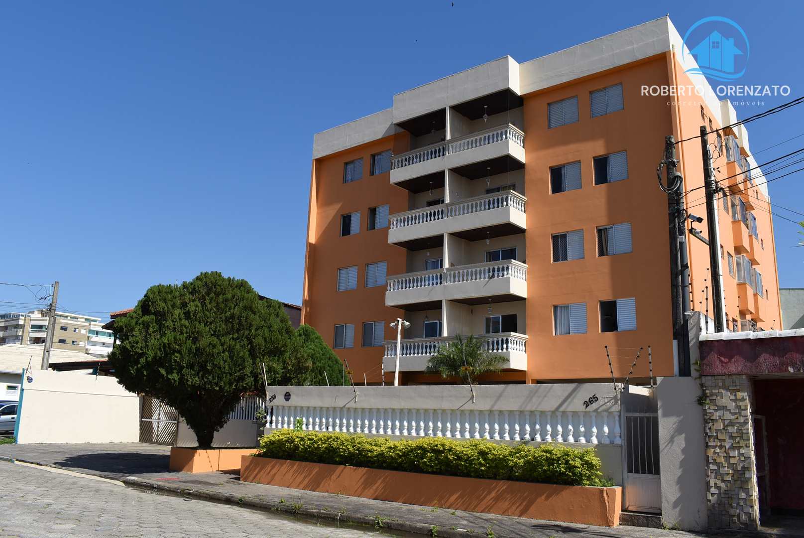 Apartamento à venda com 3 quartos, 76m² - Foto 1