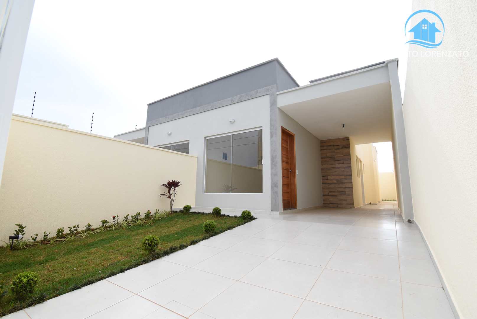 Casa à venda com 2 quartos, 77m² - Foto 1