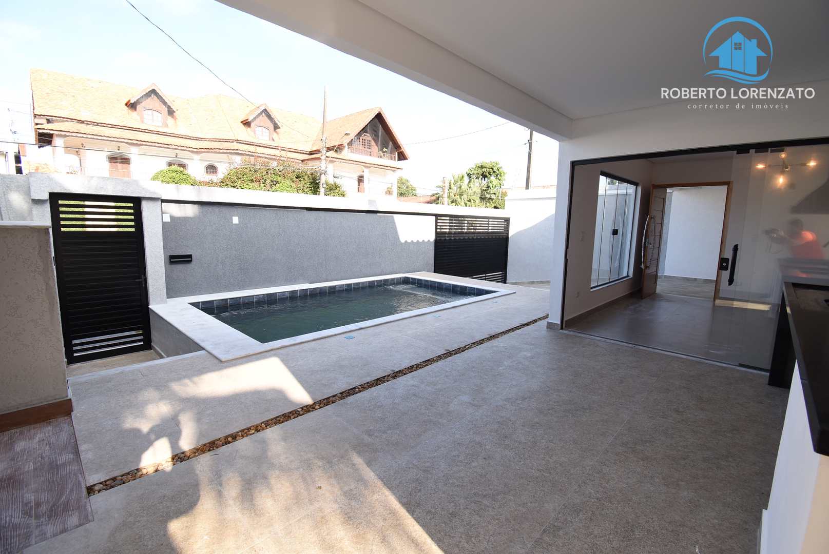 Casa à venda com 3 quartos, 132m² - Foto 2