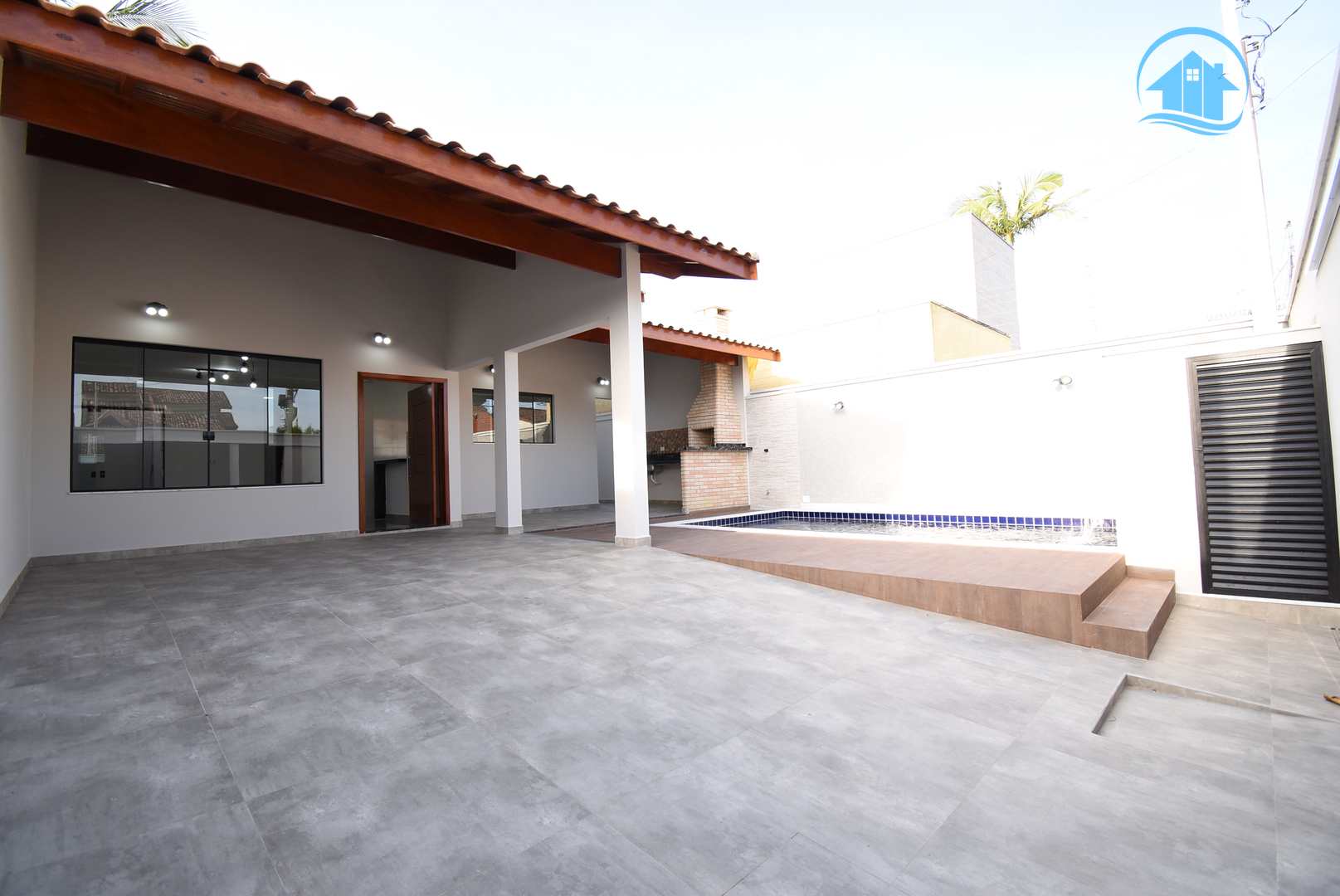 Casa à venda com 3 quartos, 132m² - Foto 2