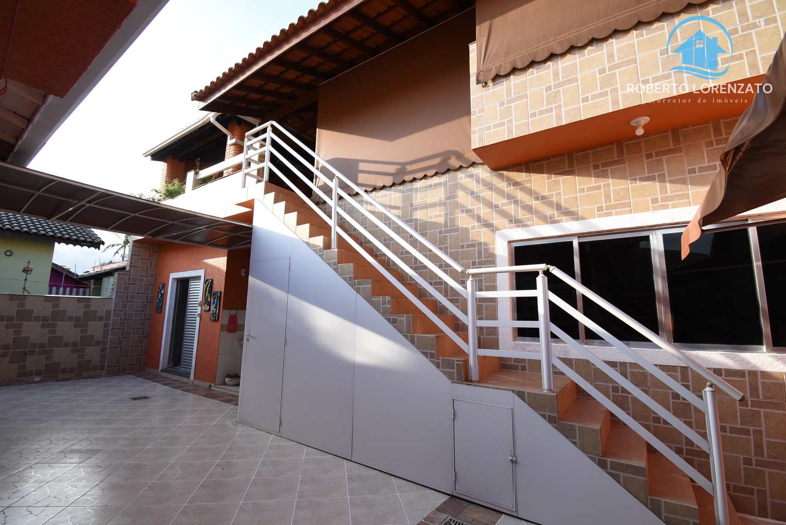 Casa à venda e aluguel com 6 quartos, 177m² - Foto 12