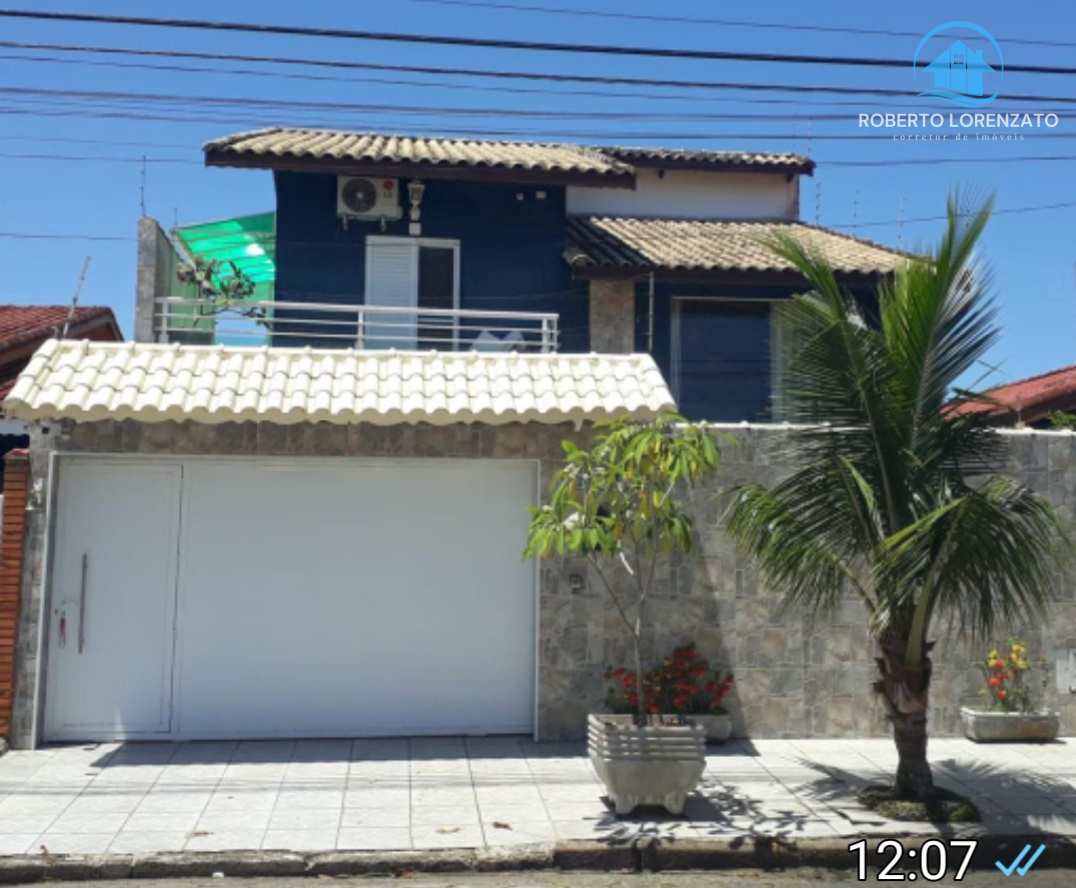 Casa à venda com 4 quartos, 180m² - Foto 1