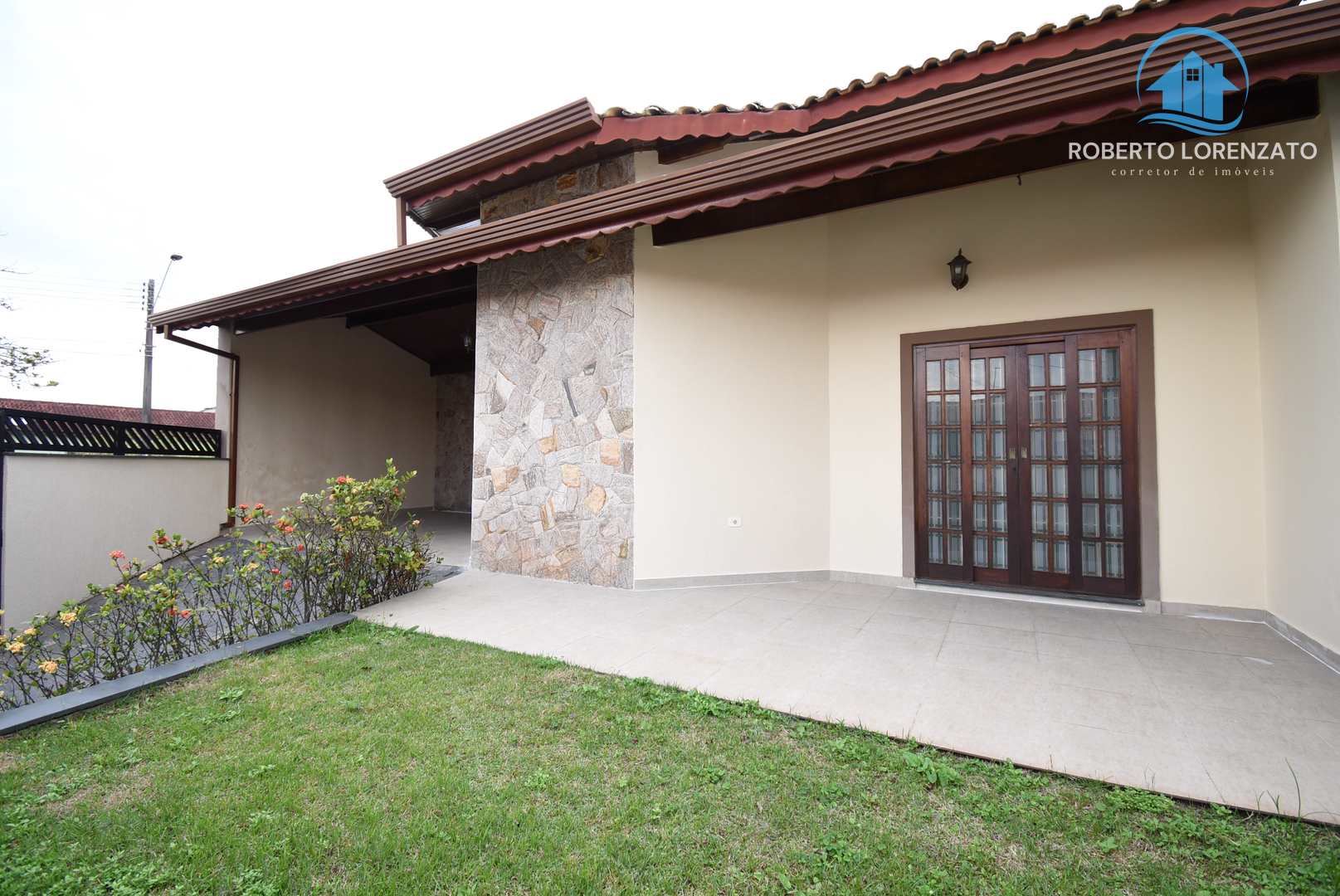 Casa à venda com 3 quartos, 144m² - Foto 2