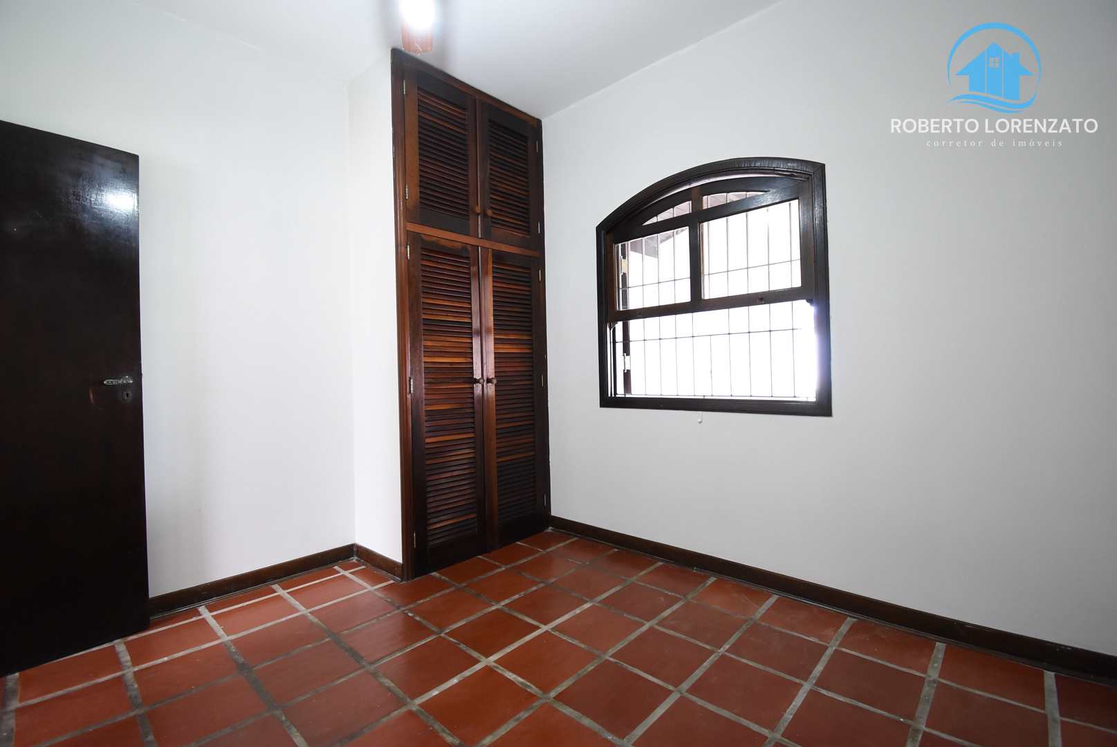 Casa à venda com 3 quartos, 270m² - Foto 9