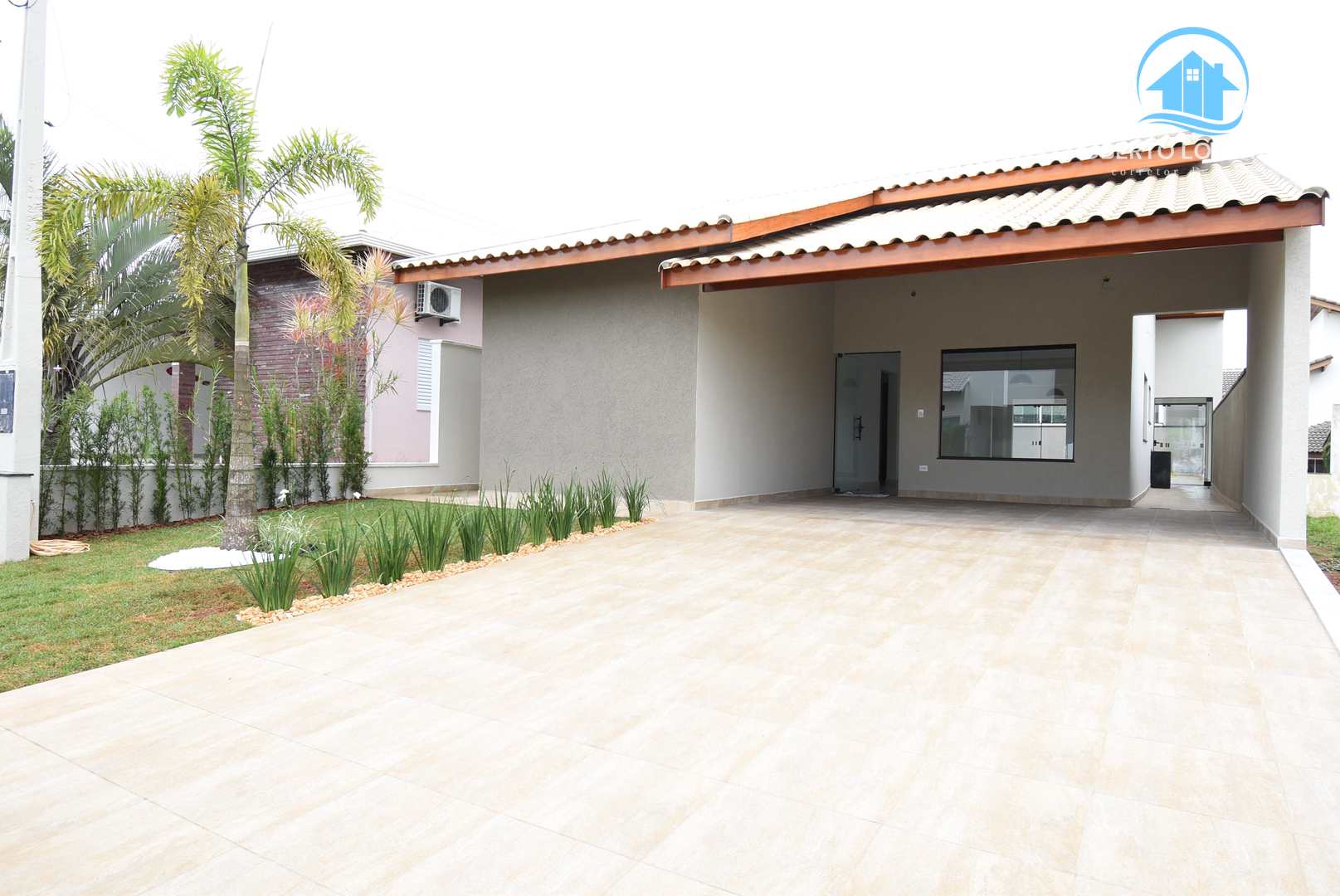 Casa à venda com 3 quartos, 148m² - Foto 2