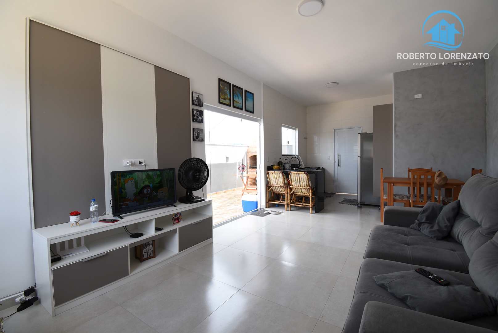 Casa à venda com 2 quartos, 66m² - Foto 11