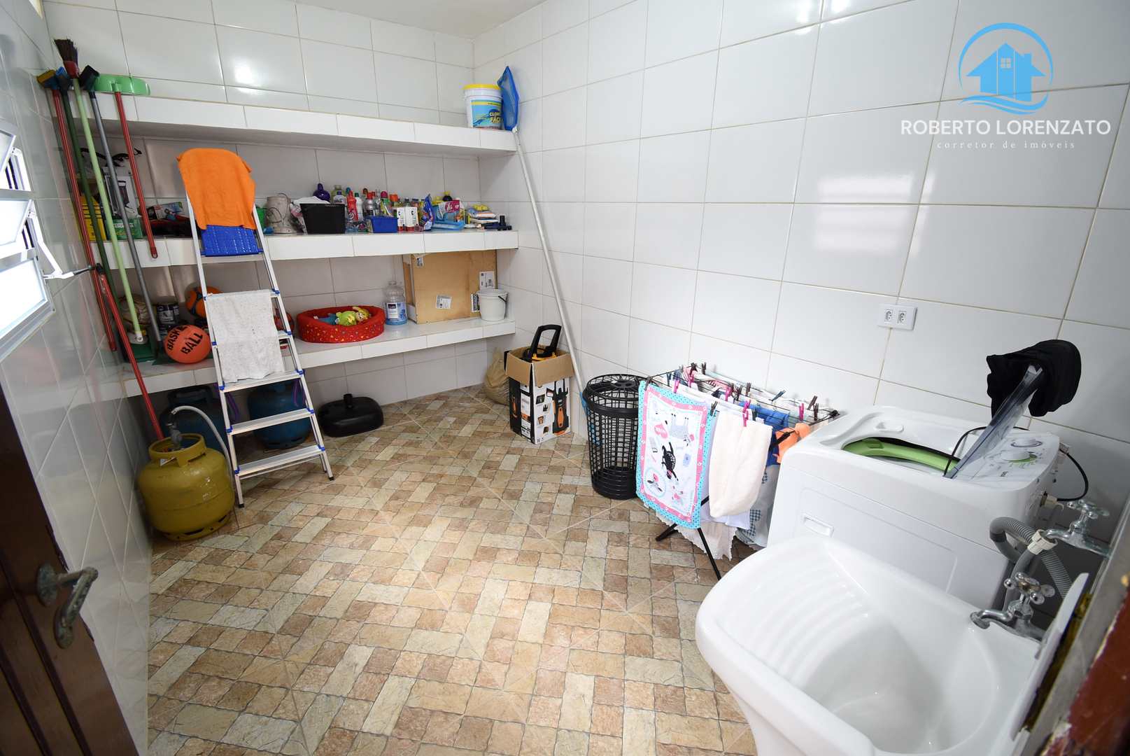 Casa à venda com 3 quartos, 201m² - Foto 13