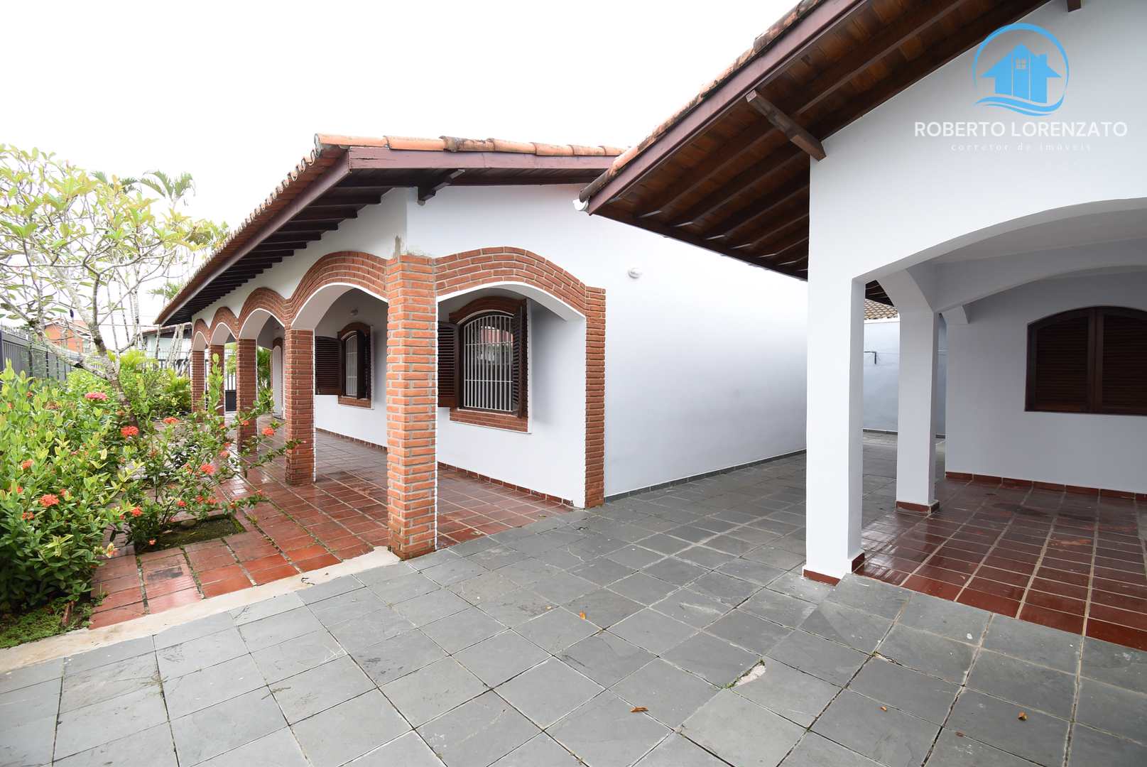 Casa à venda com 3 quartos, 264m² - Foto 11