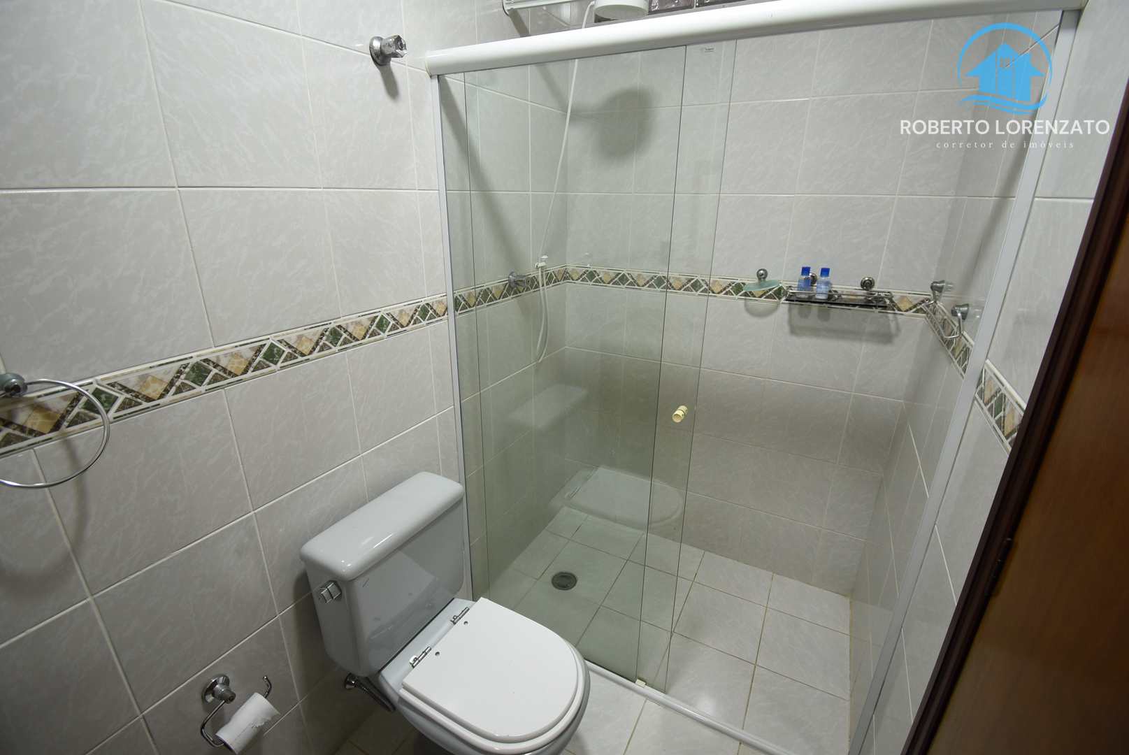 Casa à venda com 5 quartos, 300m² - Foto 17