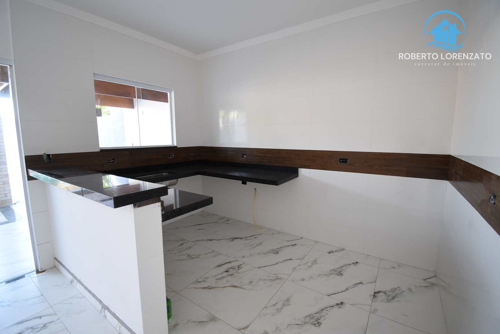 Casa à venda com 2 quartos, 85m² - Foto 9