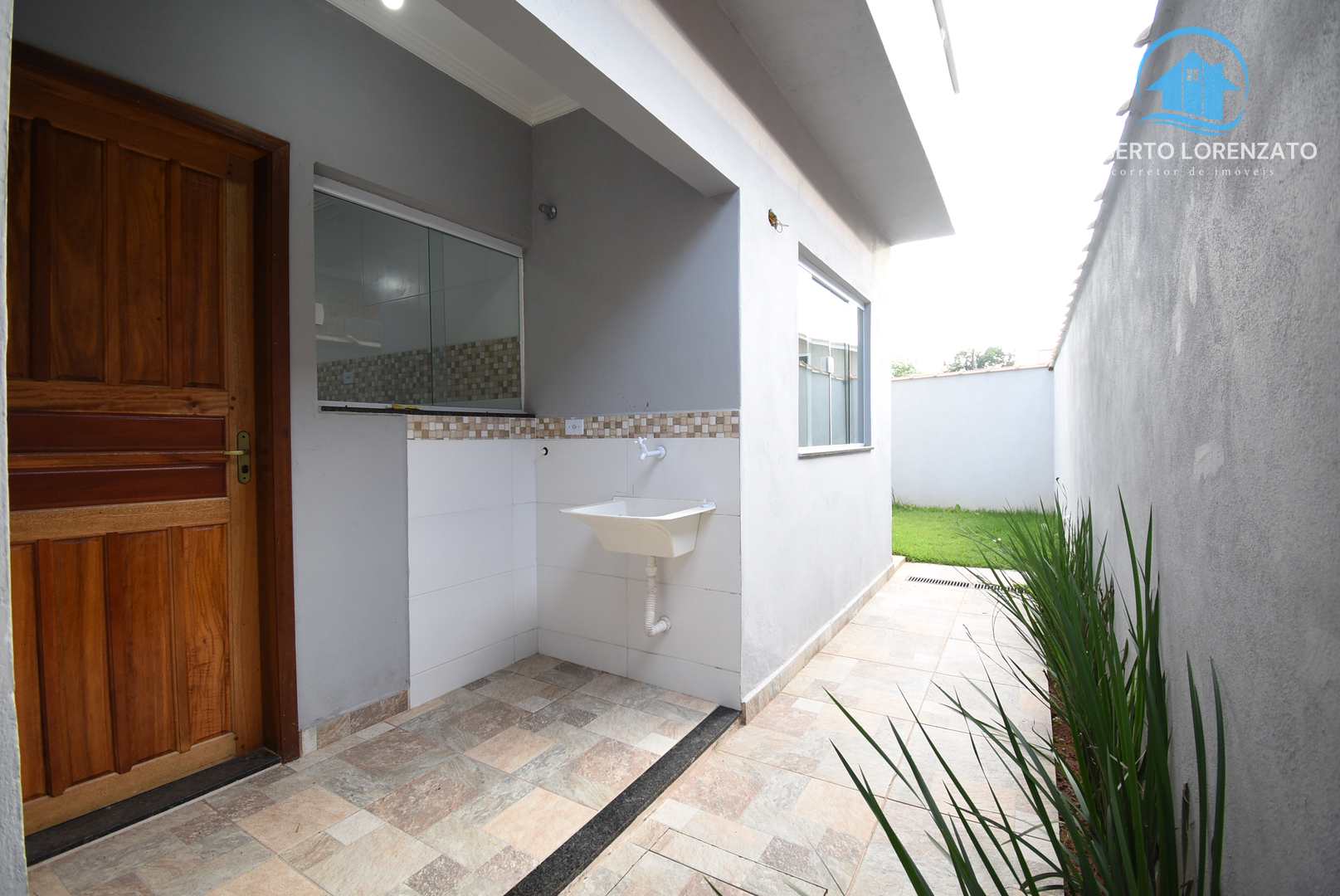 Casa à venda com 2 quartos, 69m² - Foto 4