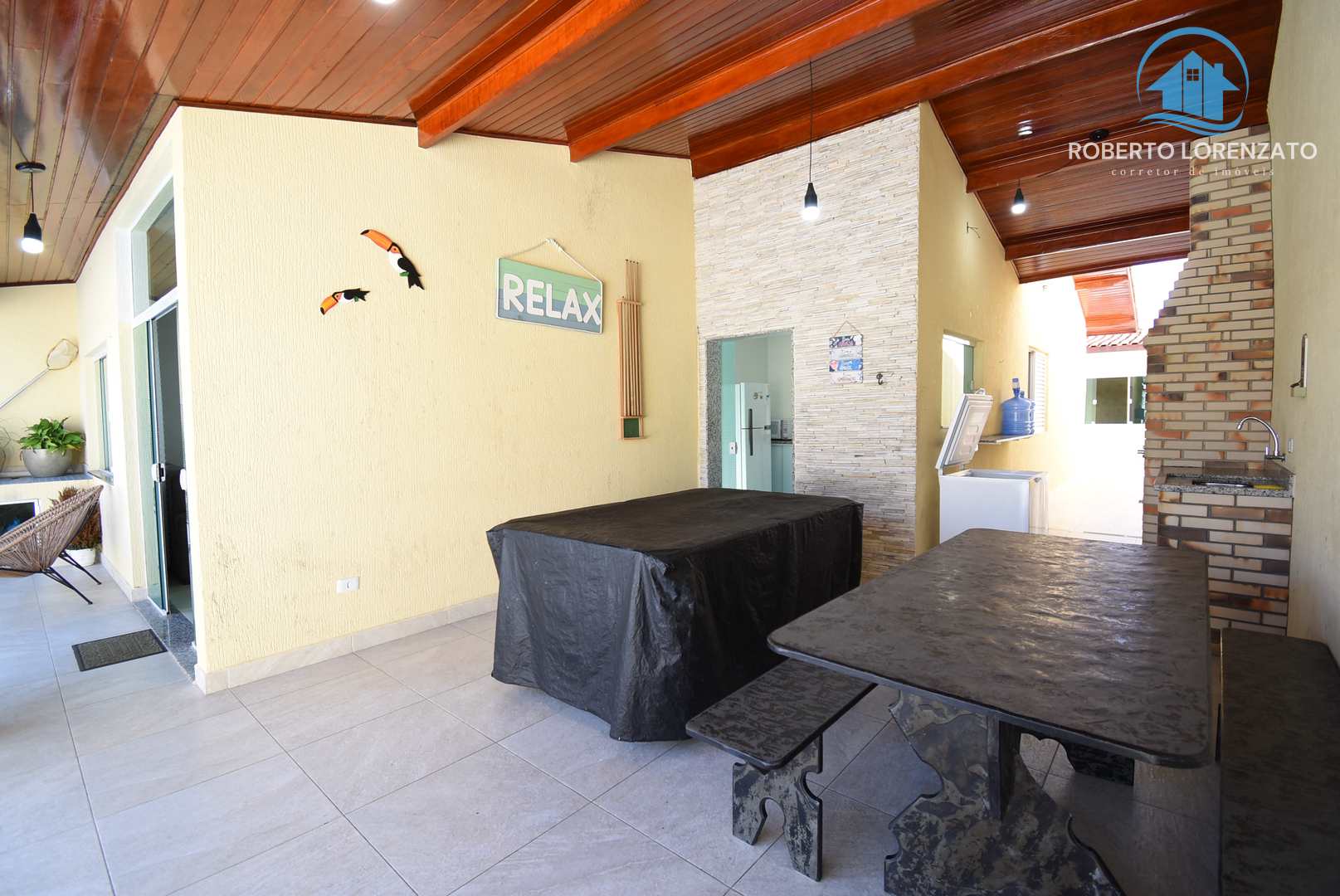 Casa à venda com 5 quartos, 179m² - Foto 3