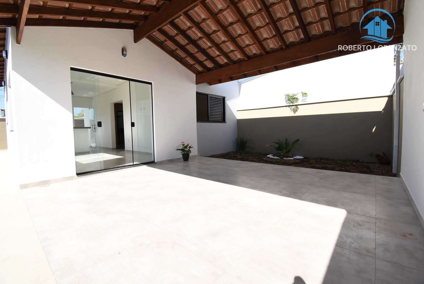 Casa à venda com 2 quartos, 81m² - Foto 3