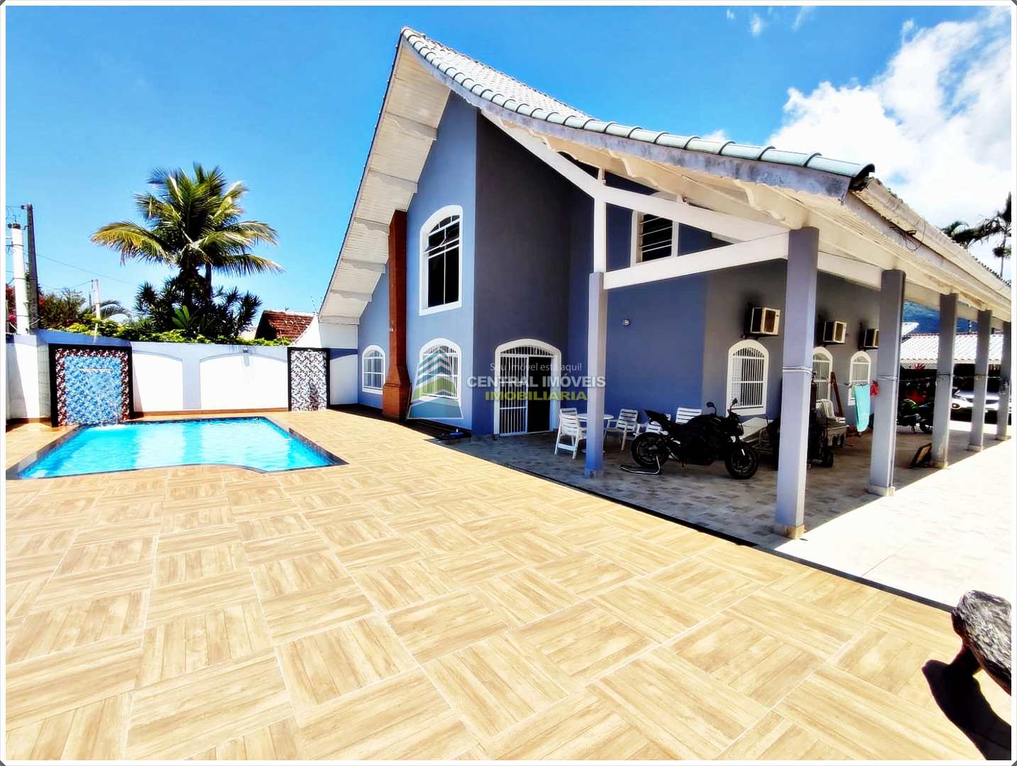 Casa à venda com 3 quartos, 430m² - Foto 1