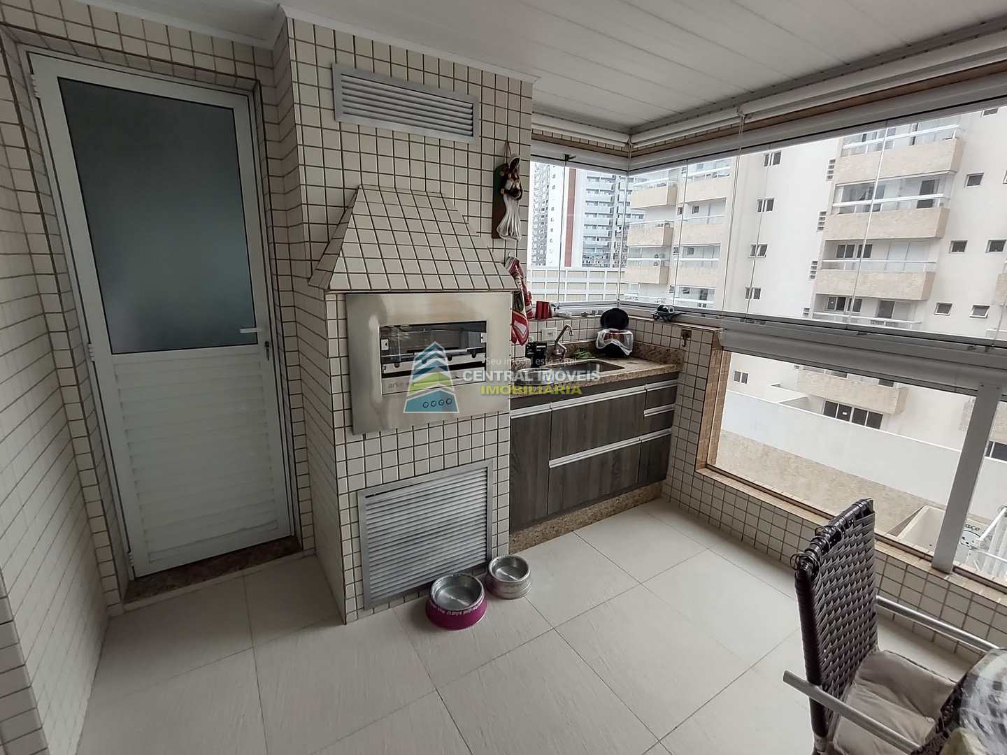 Apartamento à venda com 2 quartos, 96m² - Foto 1