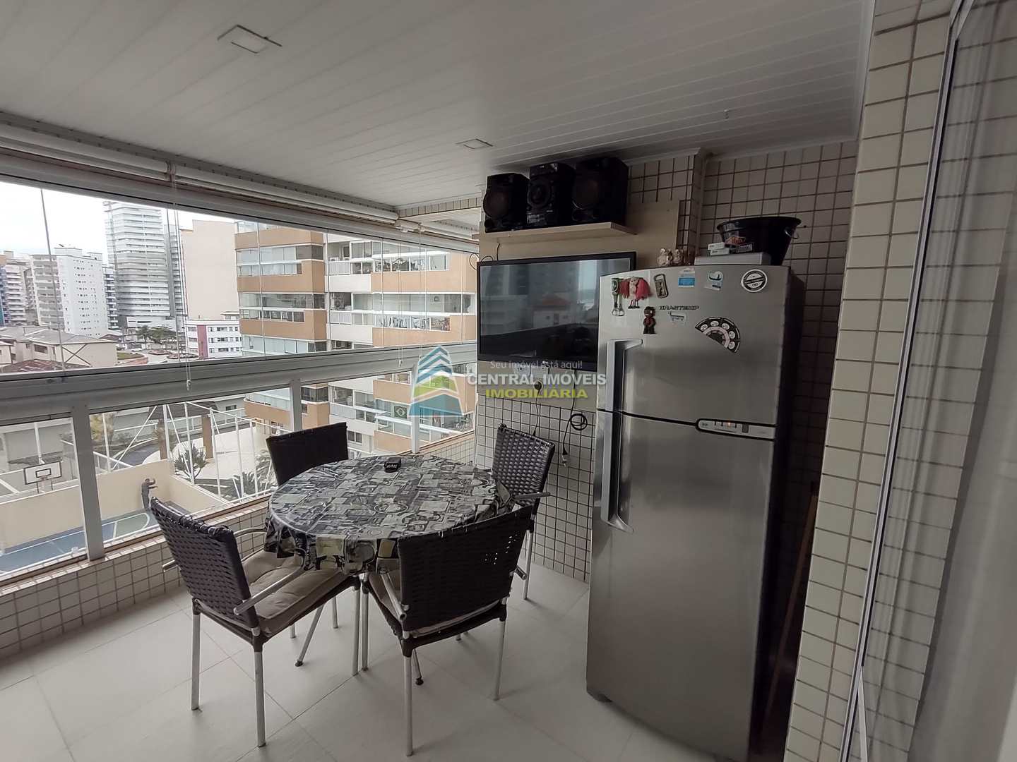 Apartamento à venda com 2 quartos, 96m² - Foto 3