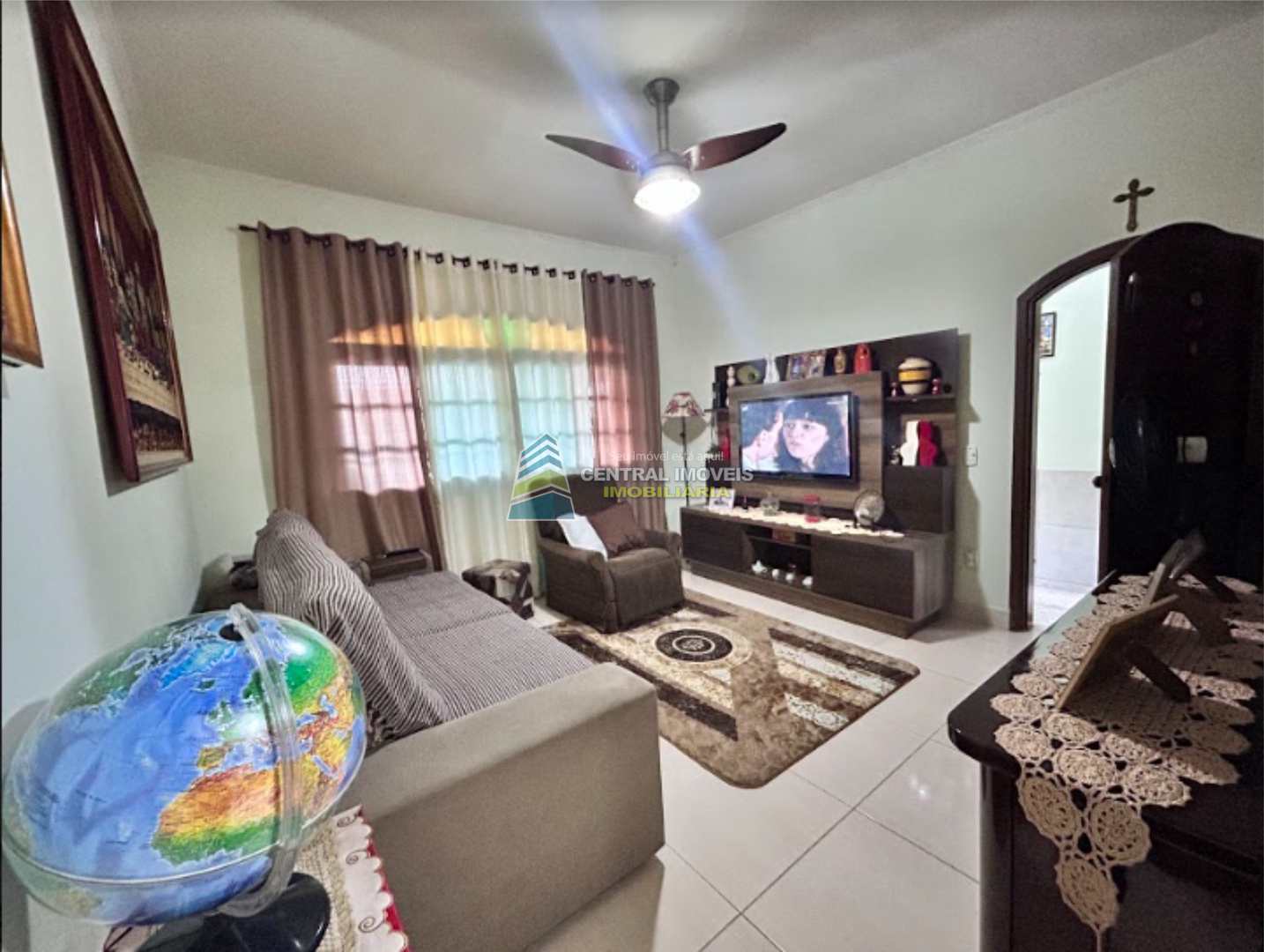 Casa à venda com 2 quartos, 94m² - Foto 1