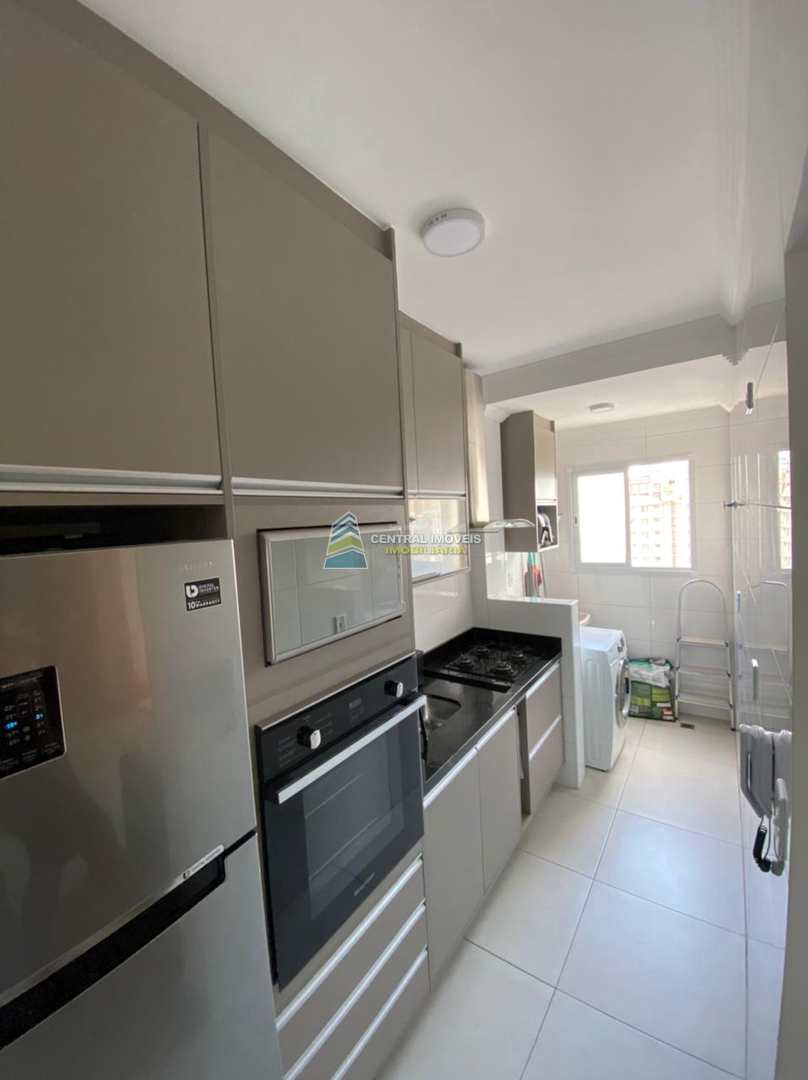 Apartamento à venda com 2 quartos, 70m² - Foto 9