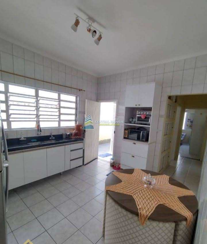 Casa à venda com 2 quartos, 160m² - Foto 11