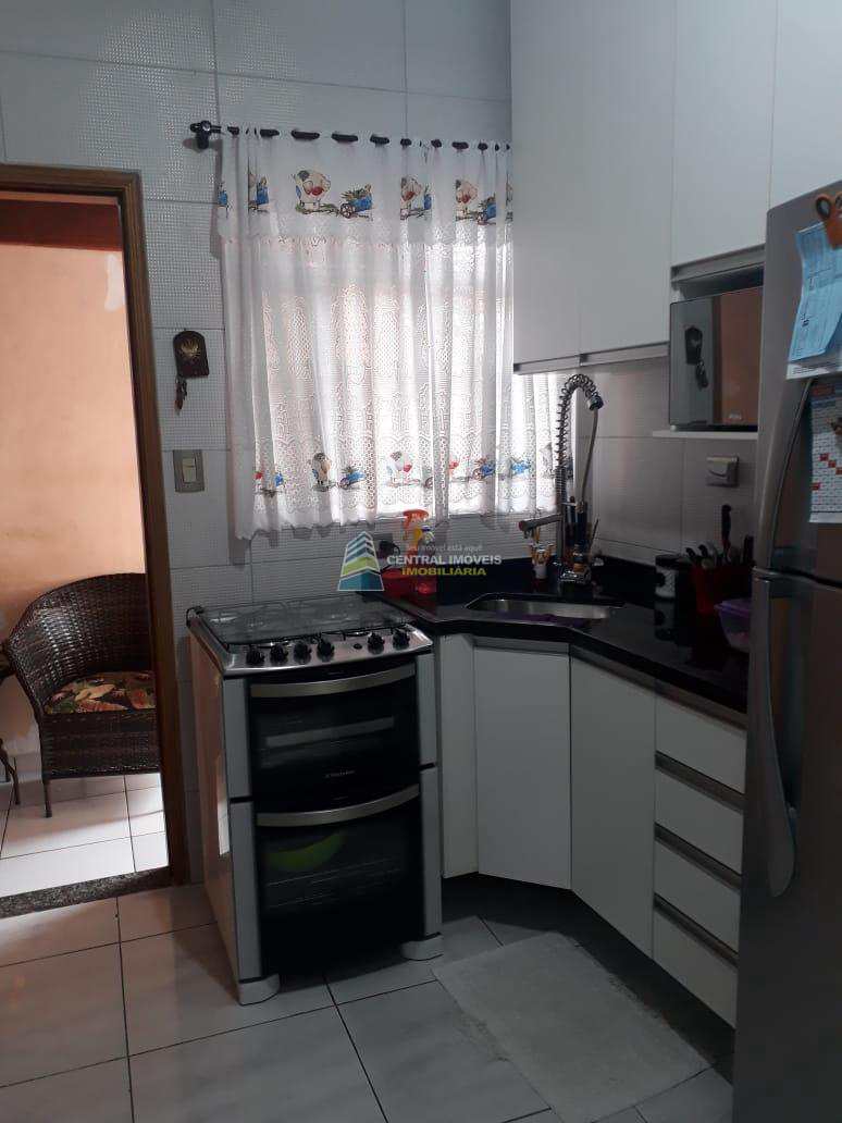 Casa à venda com 2 quartos, 80m² - Foto 29