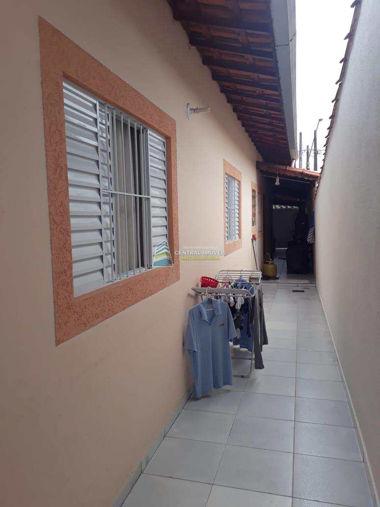 Casa à venda com 2 quartos, 80m² - Foto 3