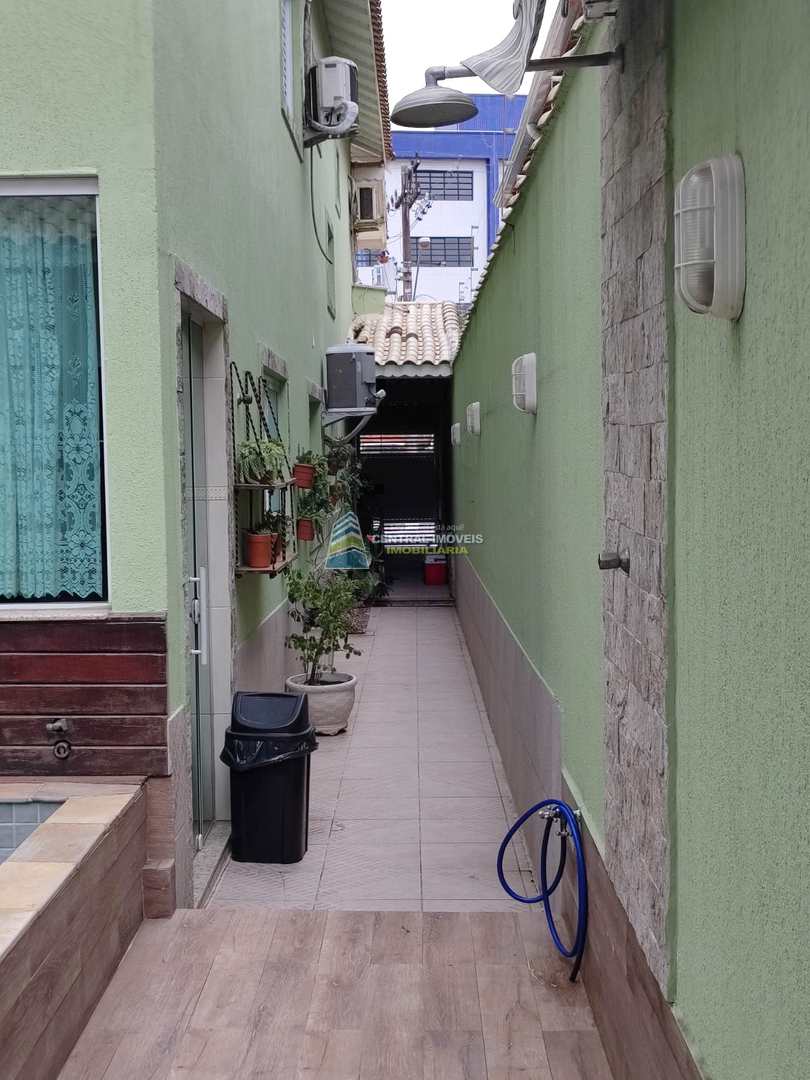 Sobrado à venda com 3 quartos, 150m² - Foto 3