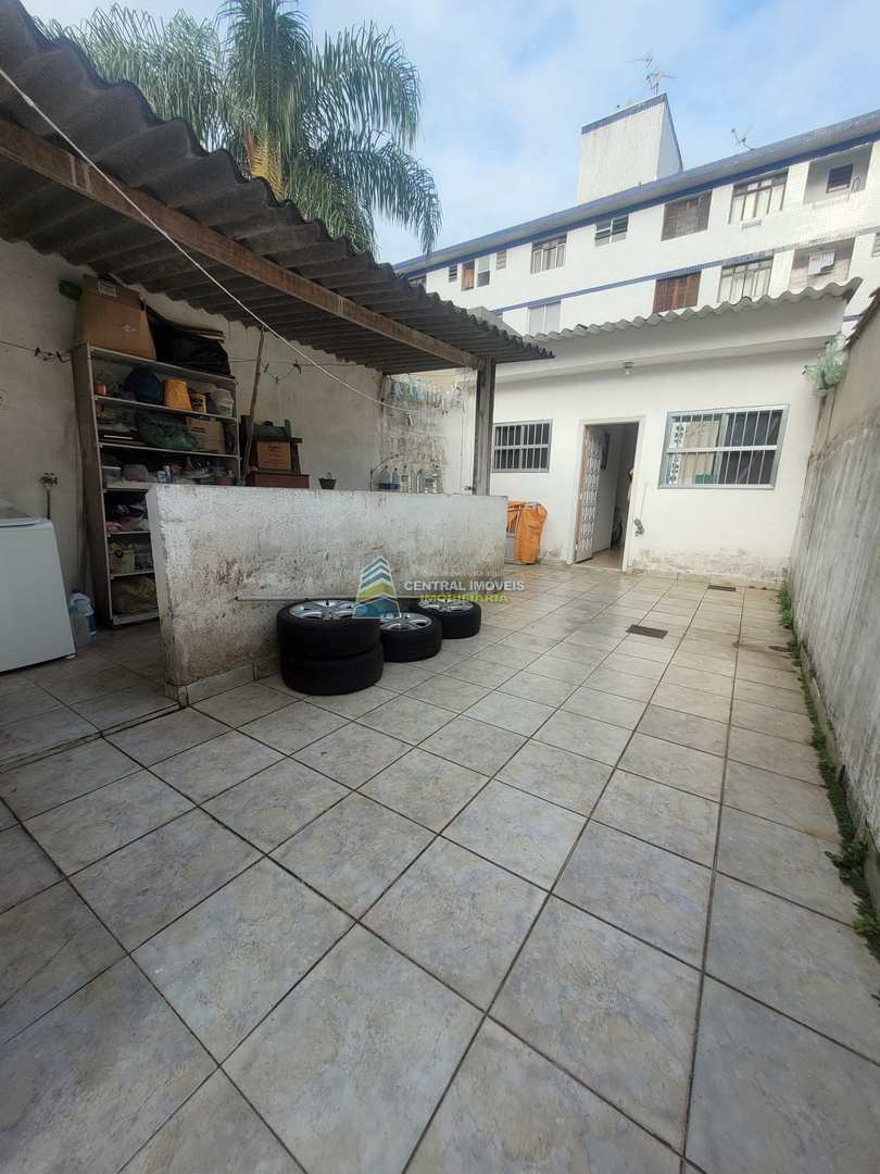 Casa para alugar com 1 quarto, 175m² - Foto 12