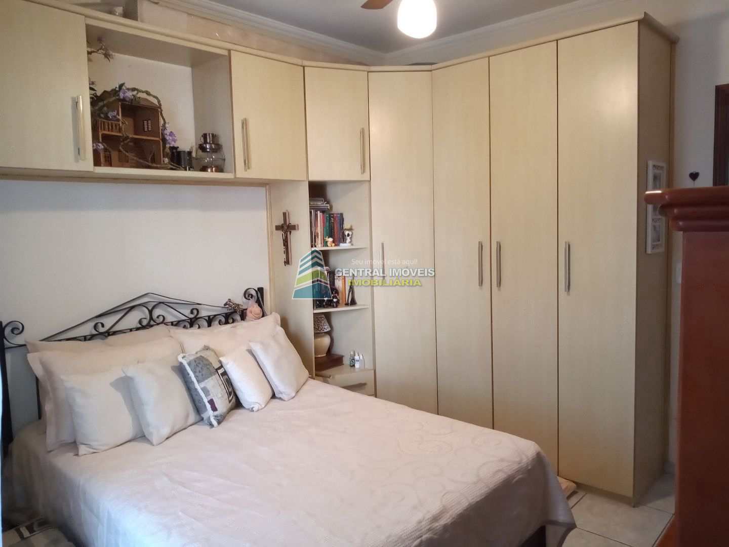 Apartamento à venda com 2 quartos, 75m² - Foto 10