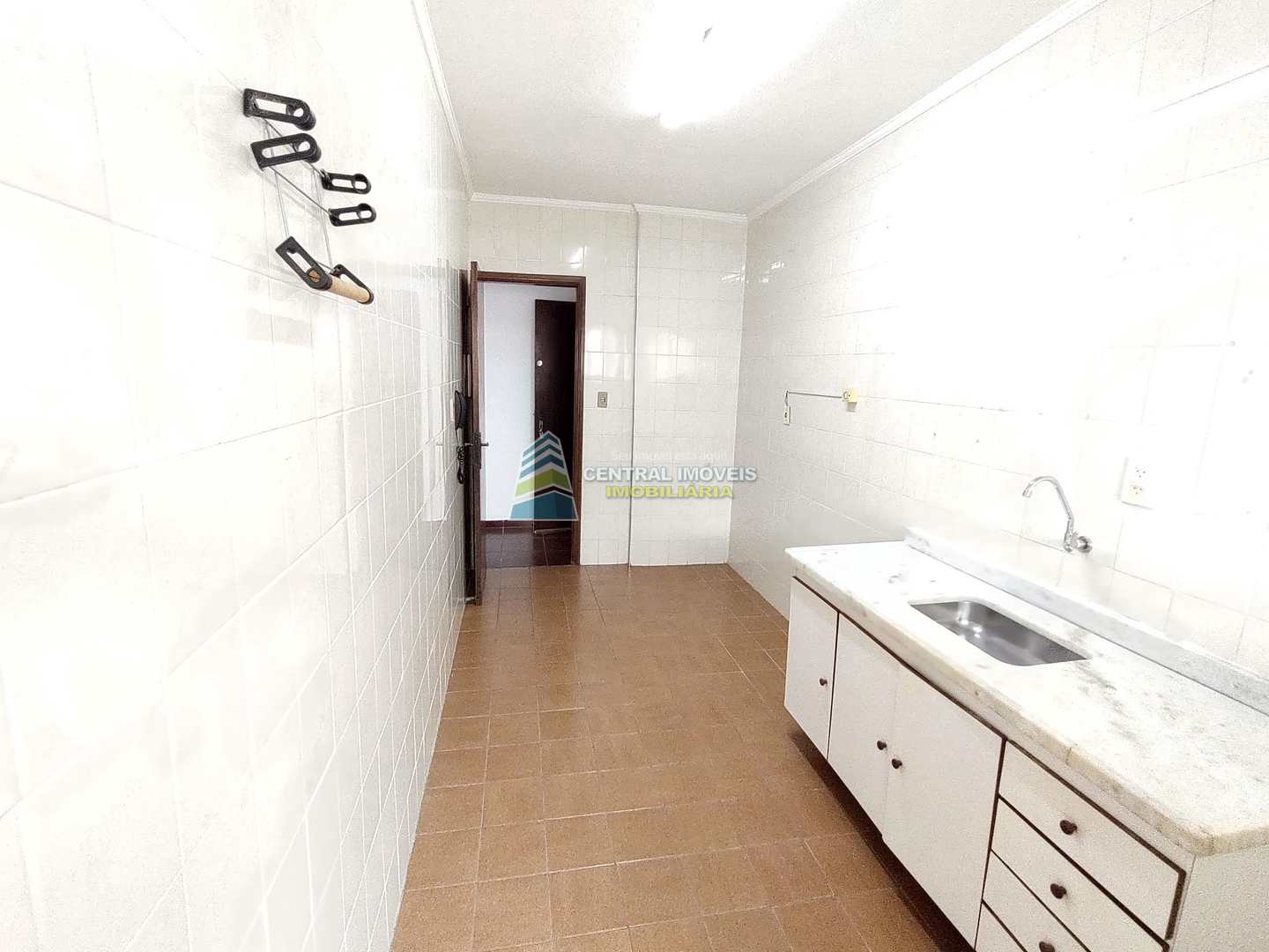 Apartamento à venda com 2 quartos, 75m² - Foto 4