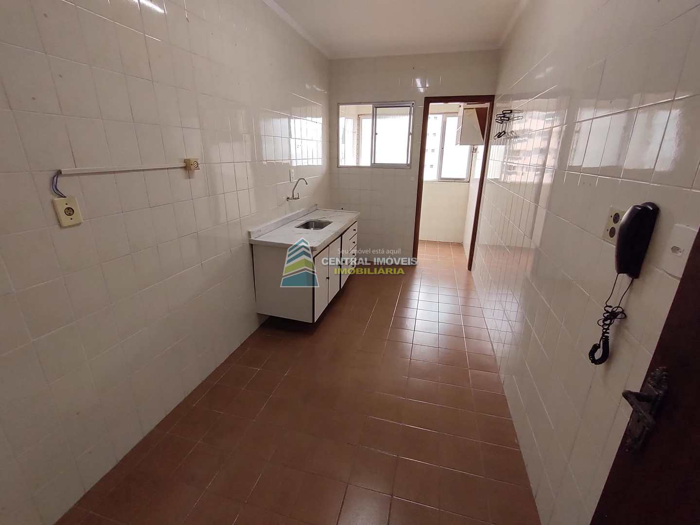 Apartamento à venda com 2 quartos, 75m² - Foto 1