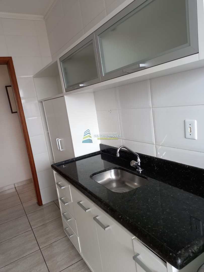 Apartamento à venda com 2 quartos, 72m² - Foto 27